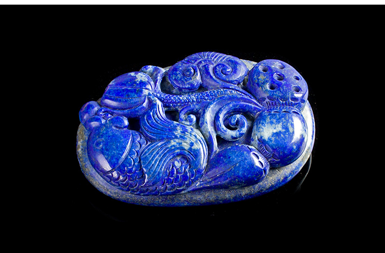 青金石鱼戏莲花手把件